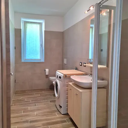 Casa Nino Riserva Naturale Alto Garda アパート トレモージネ