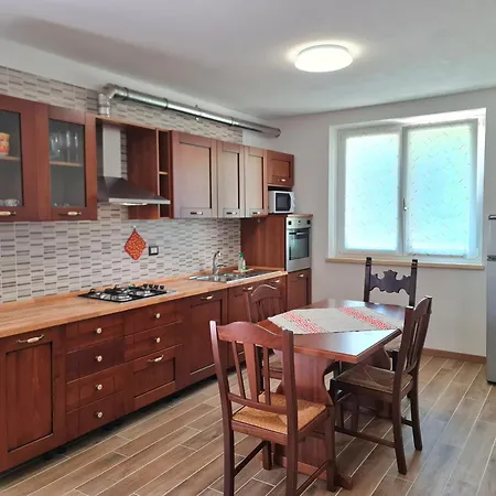 Casa Nino Riserva Naturale Alto Garda アパート